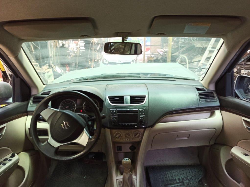 PUERTA Suzuki SWIFT 2013  USADA EN DESARME